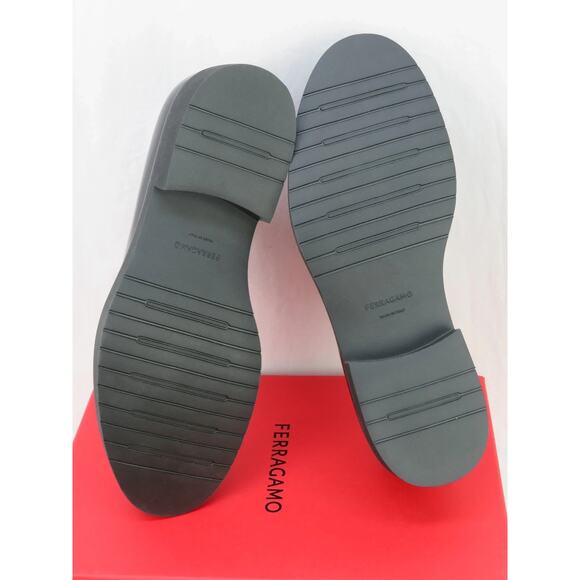 NIB FERRAGAMO FIORELLO BLACK PATENT LEATHER GANCINI BIT LOGO LOAFERS 8.5 M ITAL main image 11